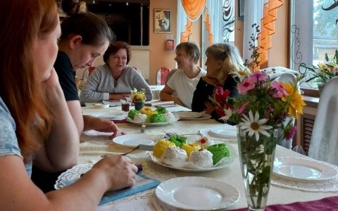 В Шенкурске активные жители собрались за чашкой чая, чтобы обсудить направления совместной работы