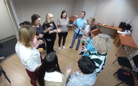 Активные идеи: Елена Кузьменко рассказала активным многодетным мамам о принципах нейроподхода к развитию детей