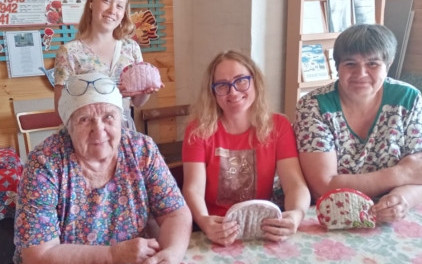 «Мастерская рукоделия» в деревне Гребеневская объединила поколения