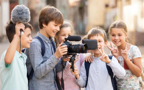 Добрые Истории в Кадре: Строим детский Медиа-Центр с Любовью о Боге!