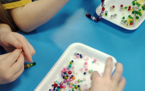 Архангельская область добра: Вышивка и браслеты: приобщаем детей к рукоделию с радостью