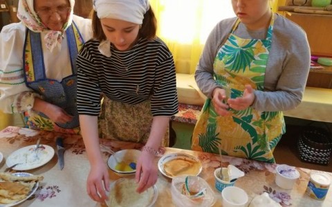 Активное поколение: Нагорские бабушки продолжают уроки кулинарии