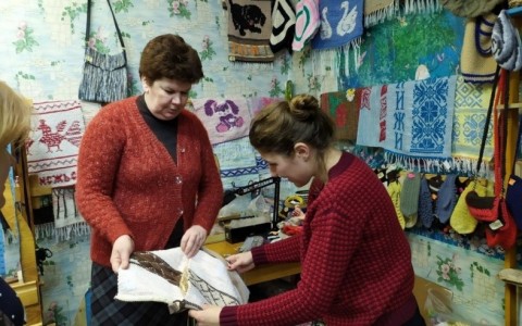 Апсайклинг в Карелии: мастера из Заонежья делают редизайн одежды