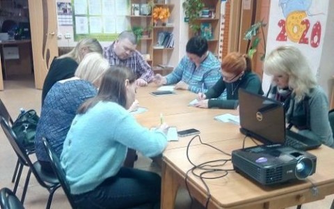 В Северодвинске специалистов бюджетной сферы обучают основам русского жестового языка
