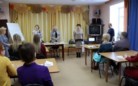 Северодвинск без барьеров: специалисты социальной сферы изучили основы жестового языка