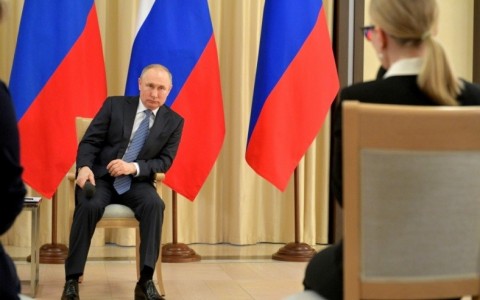 Путин и Мишустин поручили правительству поддержать некоммерческие организации